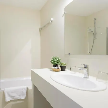 Hotel & Appart-hotel Olatua 3*