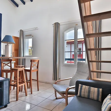 & Appart-hotel Olatua 3*