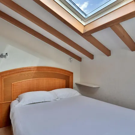 Ξενοδοχείο & Appart-hotel Olatua 3*