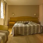 & Appart-hotel Olatua 3* Bidart